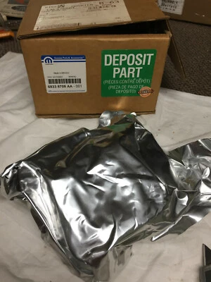 Подлинный тормозной суппорт MOPAR 2017-20 JEEP компас правый 6833-8708-AA - Изображение 1 из 2