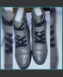 Madden Girl by Steve Madden Damen-Kampfstiefeletten grau/schwarz Größe US 5 – neu im Karton! - Bild 1 von 8