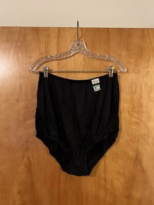 Calcinha Vanity Fair de renda náilon 13001 preta média nova com etiquetas perfeitamente seu tamanho 8 - Imagem 1 de 4