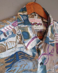 VINTAGE 90s Van Heusen Custom Club International Abstract Button Up Shirt Large - Picture 1 of 9