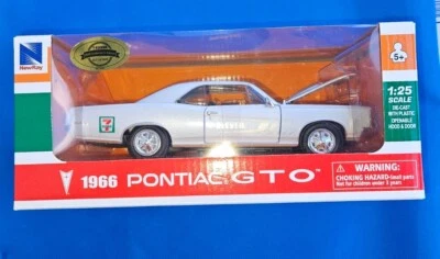 7 Eleven (711) 1966 Pontiac GTO Die-cast Racing Car 2020 Collector Edition 1:25  - Image 1 of 4