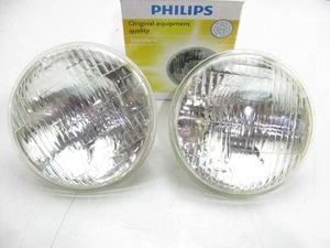 (2) Philips 4579C1 Sealed Beam Lamp Light Bulbs 28V 80/60W 28 Volt - Picture 1 of 3