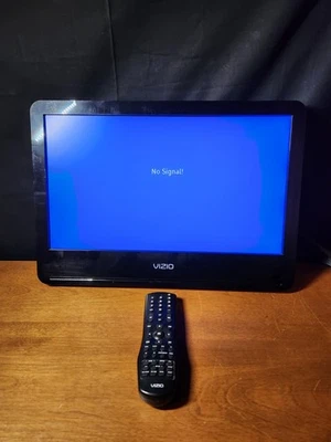Vizio VA19L HDTV10T 19-inch Flat Screen HD TV With Remote Missing Stand - Image 1 of 4