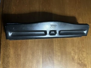 UIC Heavy Duty Adjustable 3 - Hole Punch - Picture 1 of 2