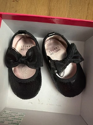 Zapatos de bebé Stuart Weitzman “My First Weitzmans” - talla 2 (3-6 meses) lazo negro Foto 1 de 3