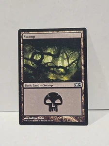 Swamp (241) - Juego Medio Magic The Gathering 2014 Core Set - Imagen 1 de 2