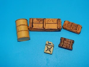 1:32 Forces of Valor Fuel Barrel Drum Can Ammo Crates Accessories Set Diorama - Picture 1 of 5