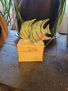 JUEGO COCTELERA DE SAL Y PIMIENTA DE PESCADO TROPICAL VERDE/ROSA VINTAGE. JAPÓN. - Imagen 1 de 3