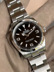Rolex Explorer I 36mm 124270 Pre-Owned 2023 Full Kit - Picture 1 of 10