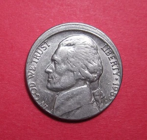 1983 P Jefferson Nickel Mint Error - Misaligned Die - Picture 1 of 2