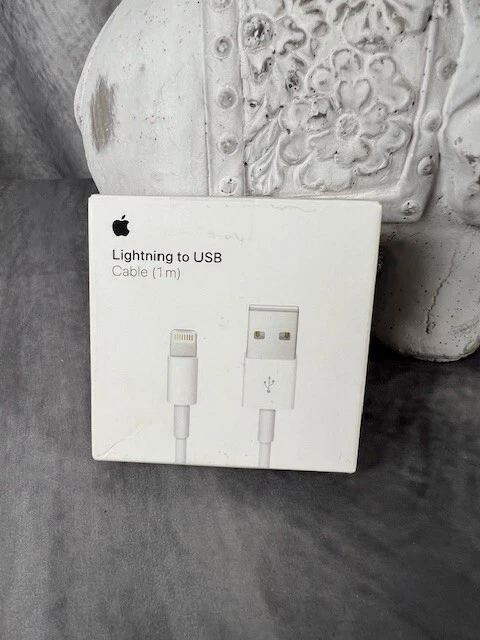 Apple MUQW3AM/A 3.3 Foot 1 Meter Lightning to USB Cable - White - Image 1 of 3