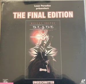 Laserdisc BLADE Widescreen Dolby Surround Pal deutsch Version, sehr selten! - Afbeelding 1 van 2