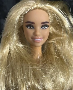 Blonde/ Brown Eyes-Mattel Barbie-Fashionista Doll-Nude for OOAK-AA-40 - Picture 1 of 3