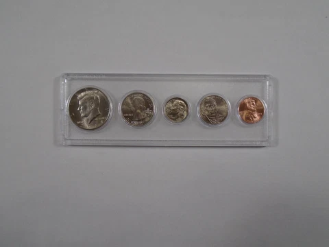 2017 Birth Year Set 5 Coins Cover