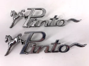 Ford Pinto (2) Embleme Teilenummer D12B 16B114-AA - Bild 1 von 11