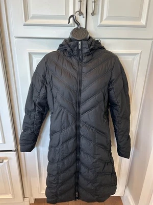 Abrigo/Chaqueta Larga Patagonia Negro Chevron Con Capucha Plumón de Ganso Talla Mediana Foto 1 de 4