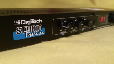 DigiTech STUDIO Twin. 2 In/2 Out MULTI-EFFECTS PROCESSOR. S-Disc Processing. - Bild 1 von 4