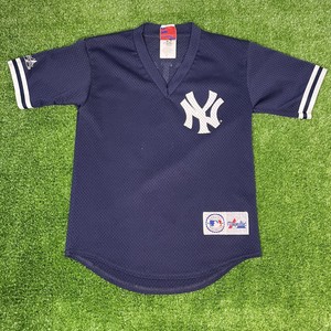 derek jeter jersey medium
