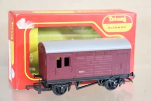 TRIANG HORNBY R123 BR MAROON HORSE BOX WAGON B547 BOXED of - Picture 1 of 8