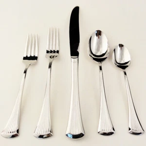 INTERNATIONAL CREATION II Lyon Collection 5 Piece Place Setting NEW made Korea  - Picture 1 of 8