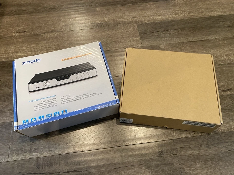 ZMODO DVR ZMD-DD-SBN8  + 4 Bullet Cameras Security System New (Open Box) - Image 1 of 4