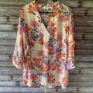 Rose + Olive Women's Blouse Size 1X White Floral V-Neck NWOT - Picture 1 of 6