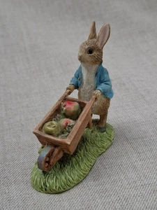Border Fine Arts The World of Beatrix Potter Peter Pushing Wheelbarrow A9207 - Picture 1 of 6
