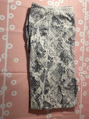 PINK Victoria's Secret Leggings Womens Size XL Gray Snake Print Elastic Waist - Image 1 of 3