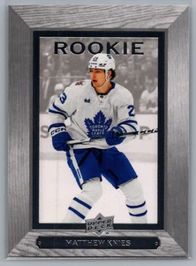2023-24 Upper Deck Bee Hive Rookie #BH-35 Matthew Knies - Toronto Maple Leafs - Imagen 1 de 2