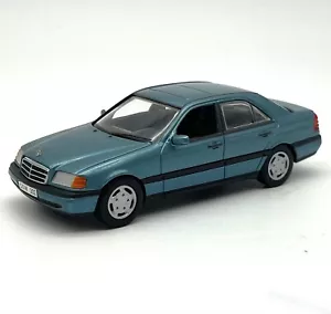 Minichamps 32100 Mercedes Benz C 180 C 280 (W202) Limousine in blau, 1:43, X01 - Picture 1 of 3