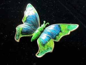 BEAUTIFUL VINTAGE BLUE / GREEN ENAMEL BUTTERFLY BROOCH - Picture 1 of 3