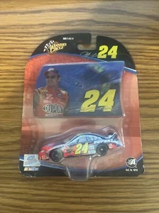 Winner's Circle 1/64 Jeff Gordon #24 Dupont 2004 33068 Diecast Action Nascar - Picture 1 of 8