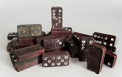 31 Vintage Wooden Dominos - 1940-50s?  - Image 1 of 4