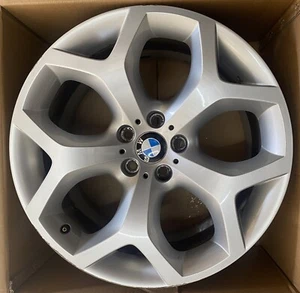 1 x SINGLE - Genuine BMW * FRONT * 20" X5 X6 E70 E71 Wheel Rim 10" WIDE 6772249 - Picture 1 of 7