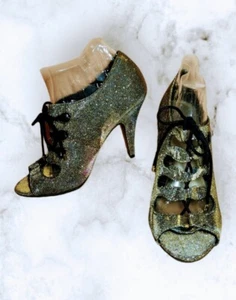 FIONI NIGHT High Heels Lace Up STRAPPY Black Silver GOLD SPARKLE Peep Toe Size 9 - Picture 1 of 15