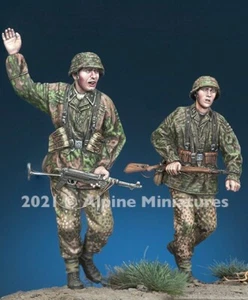 Alpine Miniatures 35289 1/35 WSS Grenadier '44 (2 figs) - Picture 1 of 4