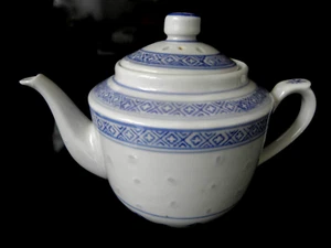 Kleine chinesische  Teekanne Porzellan 400 ml - Bild 1 von 5