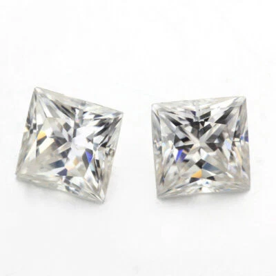 5x5~10x10mm White GH Color VVS1 Princess Cut Moissanite Stone With Certificate - Image 1 of 4