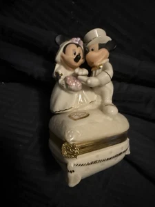 LENOX Disney Mickey and Minnie Mouse Sweethearts Wedding Treasure Trinket Box - Picture 1 of 4