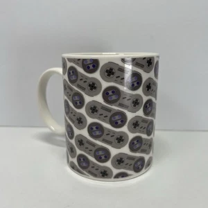 Super Nintendo Controller Tasse mit Repeating All Over Print SNES Handheld Steuerung - Bild 1 von 9