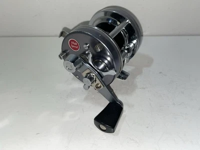 Carrete de rodamiento de bolas de alta velocidad vintage ABU Garcia Ambassadeur 5500C hecho en Suecia Foto 1 de 4