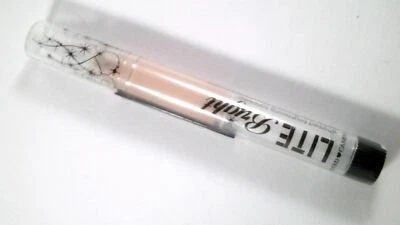 HARD CANDY Lite яркий взбитый осветляющий консилер ЛЕГКИЙ СРЕДНИЙ 792 БЕСПЛАТНАЯ ДОСТАВКА! - Изображение 1 из 3