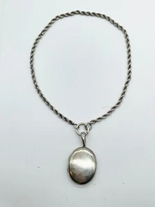 ANTICO MEDAGLIONE VITTORIANO ARGENTO MASSICCIO DONNA FOTO COLLETTO CIONDOLO E COLLANA - Foto 1 di 8