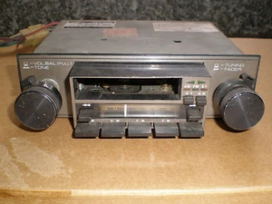 AUTORADIO VINTAGE BELTEK MR 100 CASSETTE BOX CAR RADIO FIAT ALFA ROMEO VW 1970 - Imagen 1 de 1