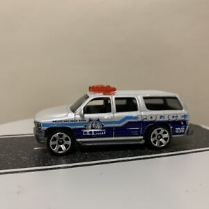 Matchbox 2000 Chevrolet Suburban Police K-9 Unit 1:76 - Mint, From Police 5-Pack