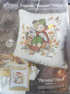 Paragon Needle Craft Hummel Stitchery Kissenbezug Set "Playmates" 1975 Neu in OVP - Bild 1 von 3