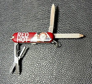 Victorinox SIGNATURE - Red Hot / 2005 Swiss Cool - Limited Edition - Picture 1 of 4