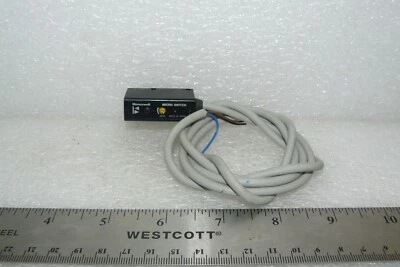HONEYWELL MICROSWITCH PHOTOELECTRIC FE7B-DD5-M957A - Image 1 of 4