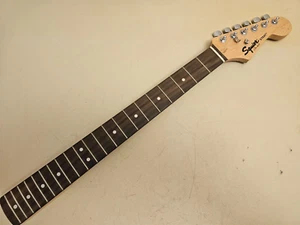 Fender Squier Stratocaster SE Hals.. E-Gitarre.. Strat. enthält Tuner - Bild 1 von 10