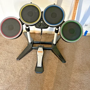 Nintendo Wii Rock Band Harmonix Drumset & Pedal NWDMS2 ohne Dongle - Bild 1 von 11